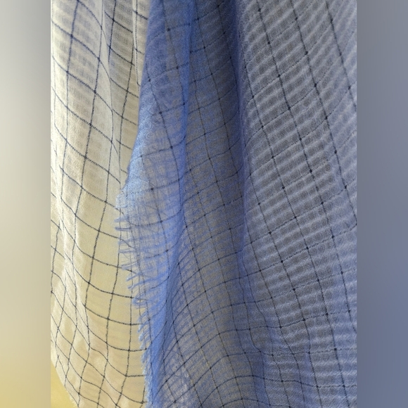 GAP | Blue and White Scarf | Size 188 x 70 cm - Picture 3 of 6